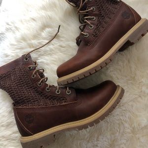 Timberland Woman’s Open Weave Boot. Size 6